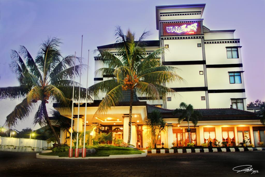Umm Inn Hotel Malang Eksteriør billede